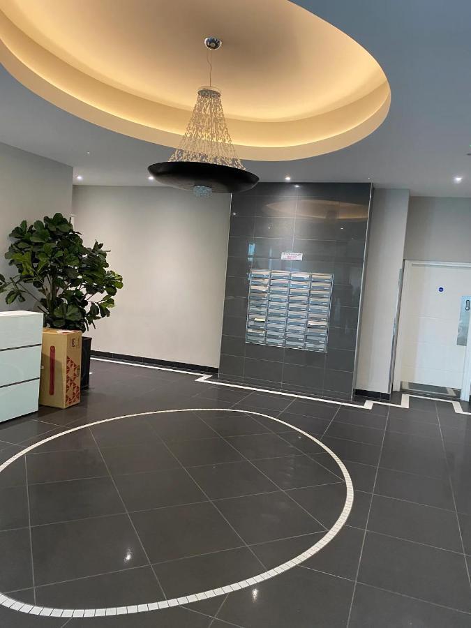 Beautiful Apartment Very Close To The Beach Brighton Kültér fotó