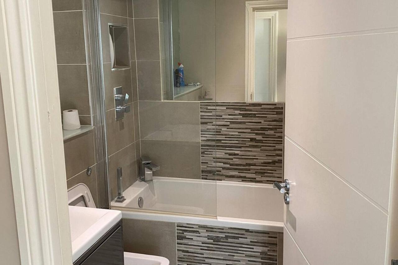 Beautiful Apartment Very Close To The Beach Brighton Kültér fotó